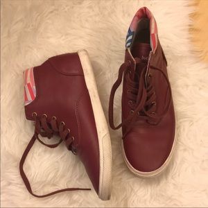 Bucketfeet 👟Sneakers